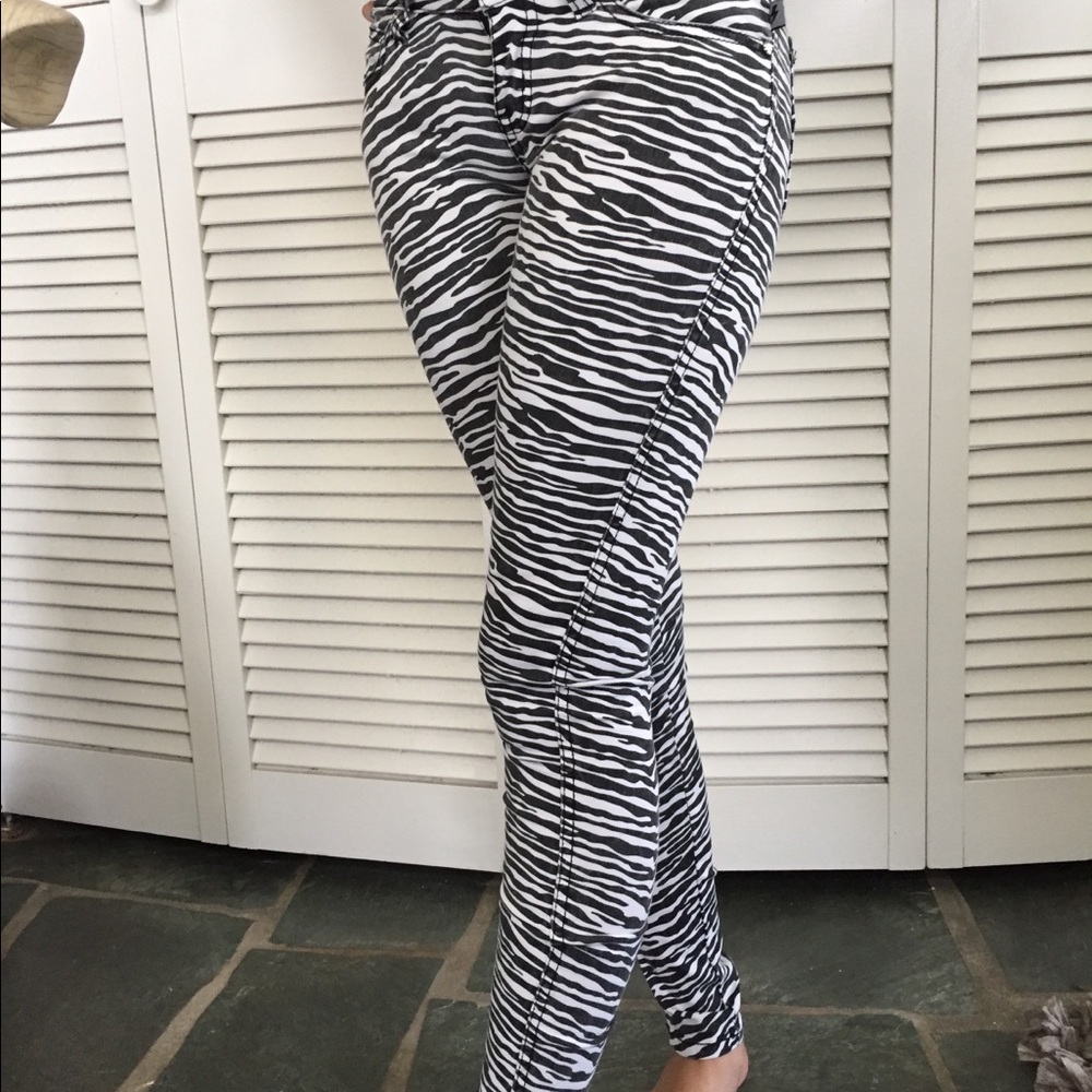 Skinny Zebra printed Pants